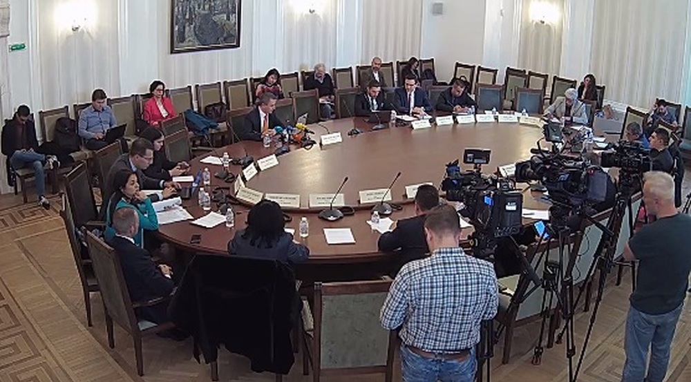 Росица Кирова: Една скъпоструваща авантюра на стойност 350 млн. лева няма как да не ни тревожи