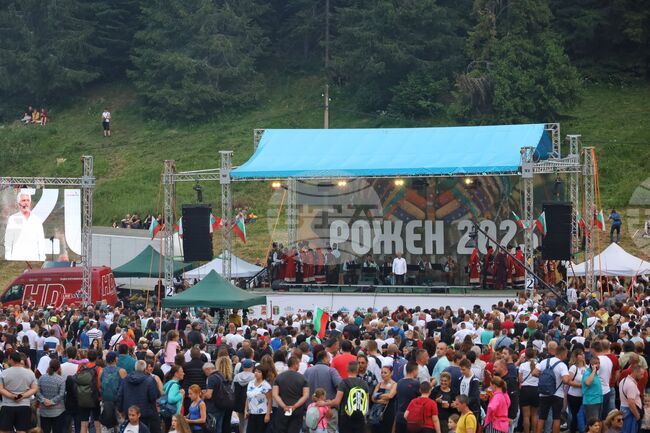 Рожен - събор - посетители