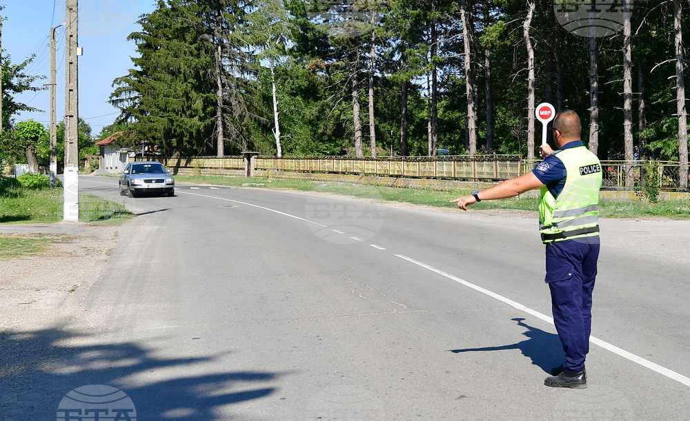 Село Малко Йонково - специализирана полицейска операция - линеен контрол