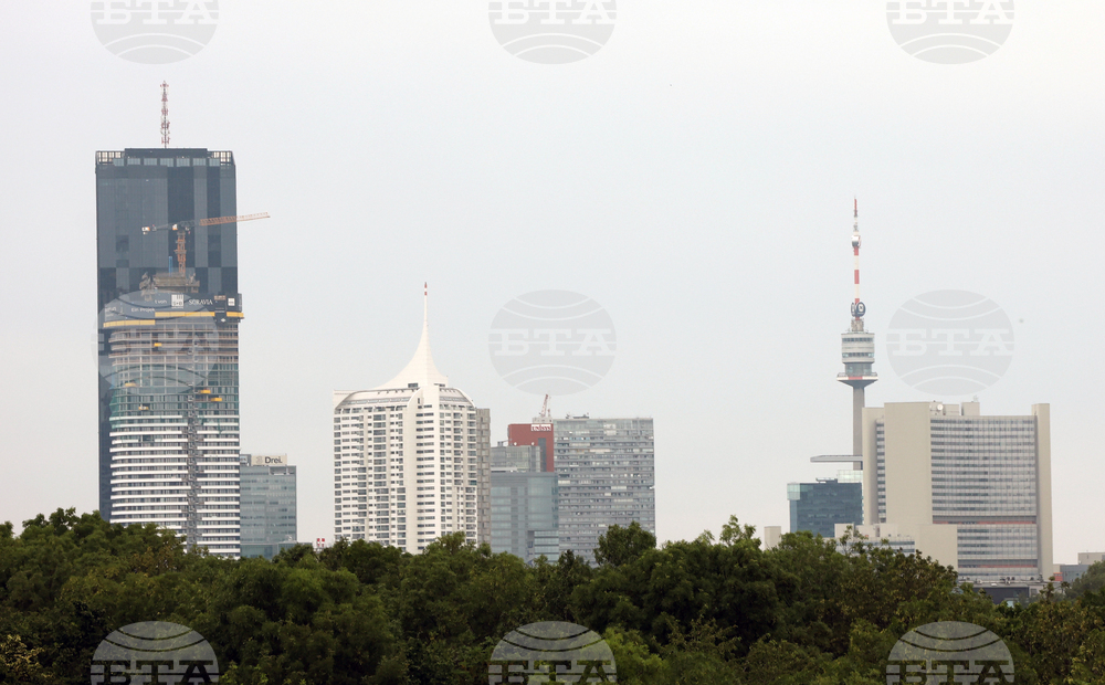 "Амс-Осрам" планира да съкрати 2000 работни места 