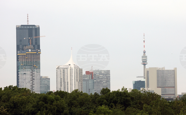 "Амс-Осрам" планира да съкрати 2000 работни места 