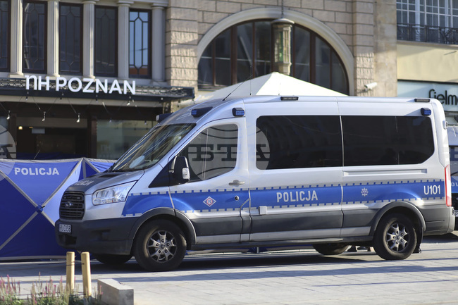 В Полша повдигнаха обвинения срещу младеж за подготовка на атака срещу училище 