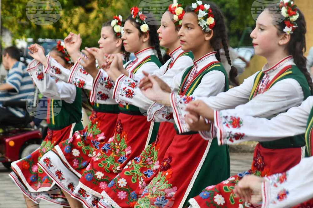 Община Кубрат: С народни борби и забава за малки за всички Бисерци отбеляза подобаващо селищен празник