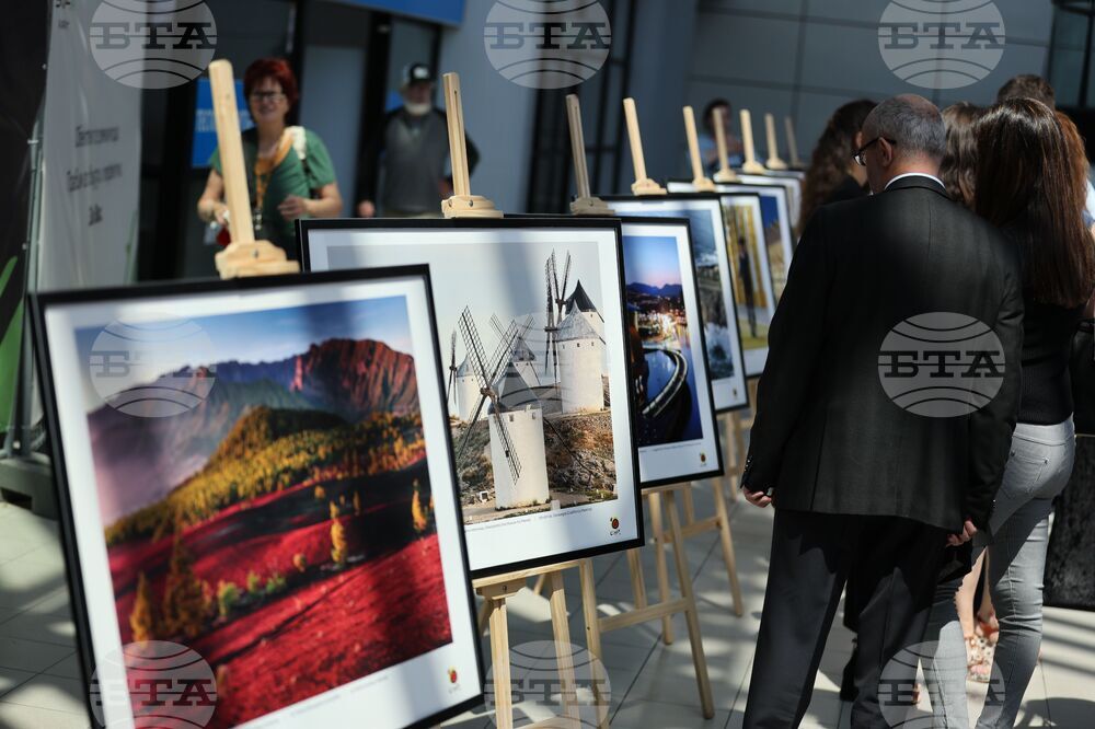 Летище София - Фотоизложба "Испания, по-близо"