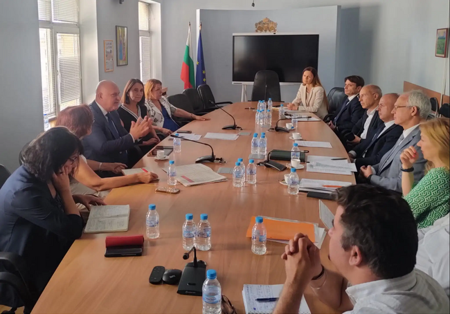 Българска търговско-промишлена палата: Среща на АОБР с министъра на образованието и науката проф. Галин Цоков