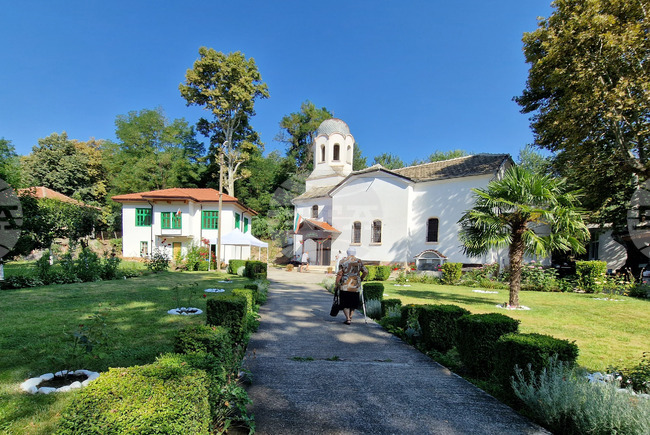 Село Лешница - Храм „Света Марина" - храмов празник