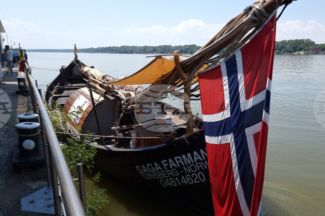 Русе - река Дунав - пристанище - викингски кораб