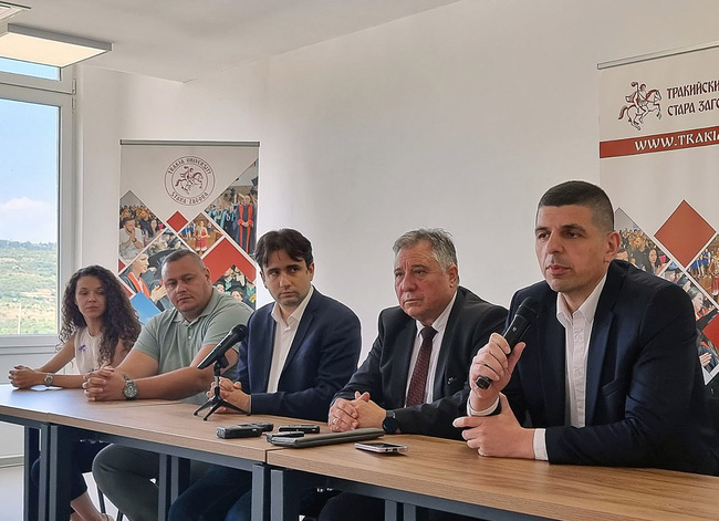 Увеличение на приема на студенти по специалностите „Информационни технологии“ и „Софтуерно инженерство“ обсъдиха по време на дискусия в Тракийски университет