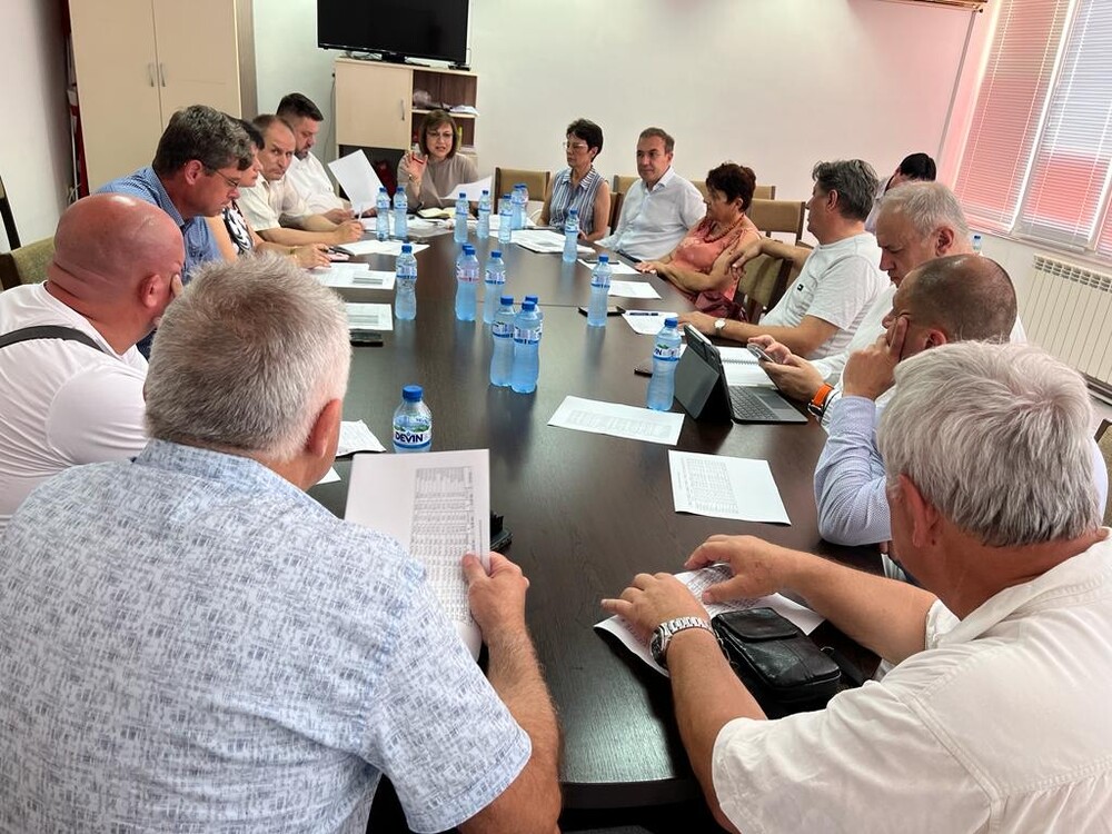 Нинова: Пострадалите от наводненията в Монтана имат нужда от 40 млн. лв., а във Фонд "Бедствия и аварии" са заложени само 30 млн. за цялата страна