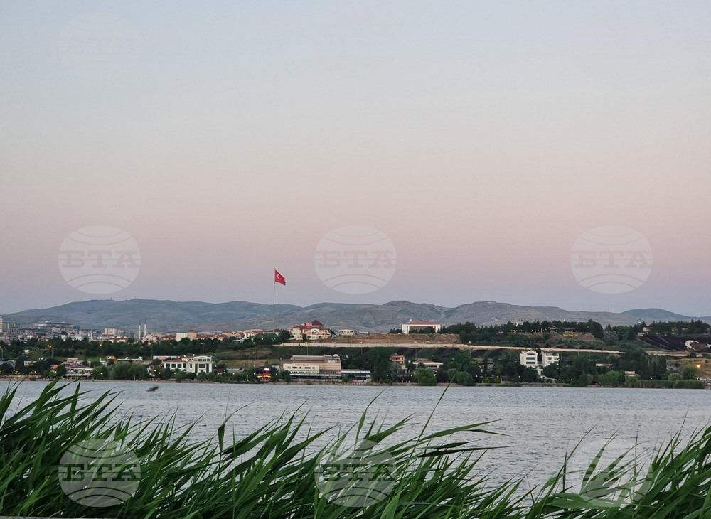 Турция - Анкара - лято - горещини - езеро Моган