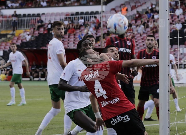 Футбол - Локомотив (София) - Ботев (Враца)