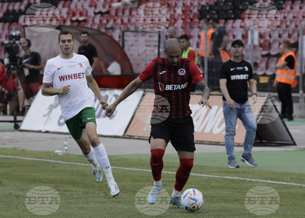 Футбол - Локомотив (София) - Ботев (Враца)