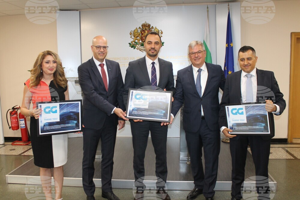 Министър Богданов: Инвестиция за 60 млн. лв. в завод за автомобилни компоненти ще разкрие близо 400 нови работни места в Русе