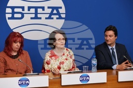 Национален пресклуб на БТА-София - връчване на благодарствени адреси