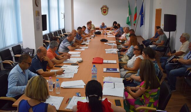 Община Разград: Само една от три комисии одобри отдаването под наем на общински гори за дивечовъдни ниви