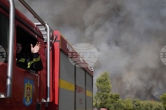 Гърция издава предупреждение за висок риск от горски пожари за пет острова