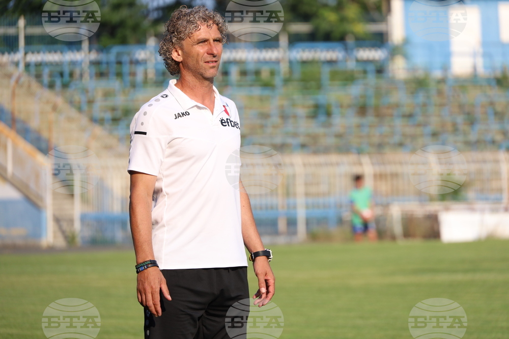 Монтана трябва да се старае да не губи мачове, които не може и да спечели, заяви треньорът Танчо Калпаков