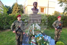 Костенец - паметник - честване