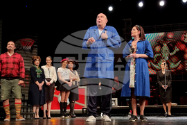 Златен кукерикон - награди