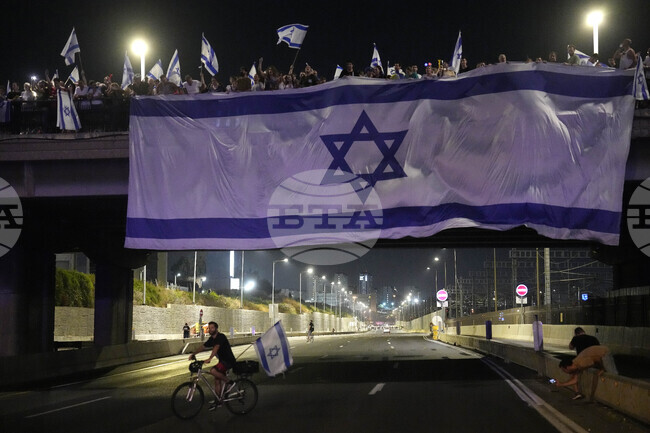 Висяща от кран в Турция кукла на Нетаняху възмути Израел 