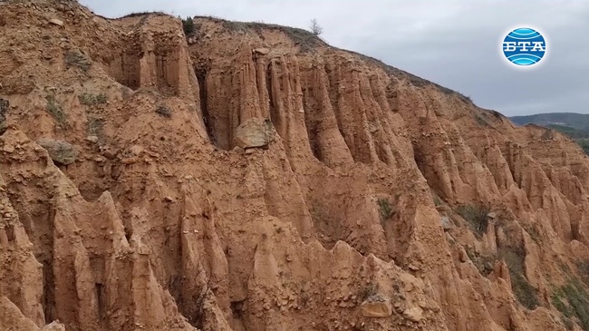 С обновена екопътека посрещат туристи Стобските пирамиди 