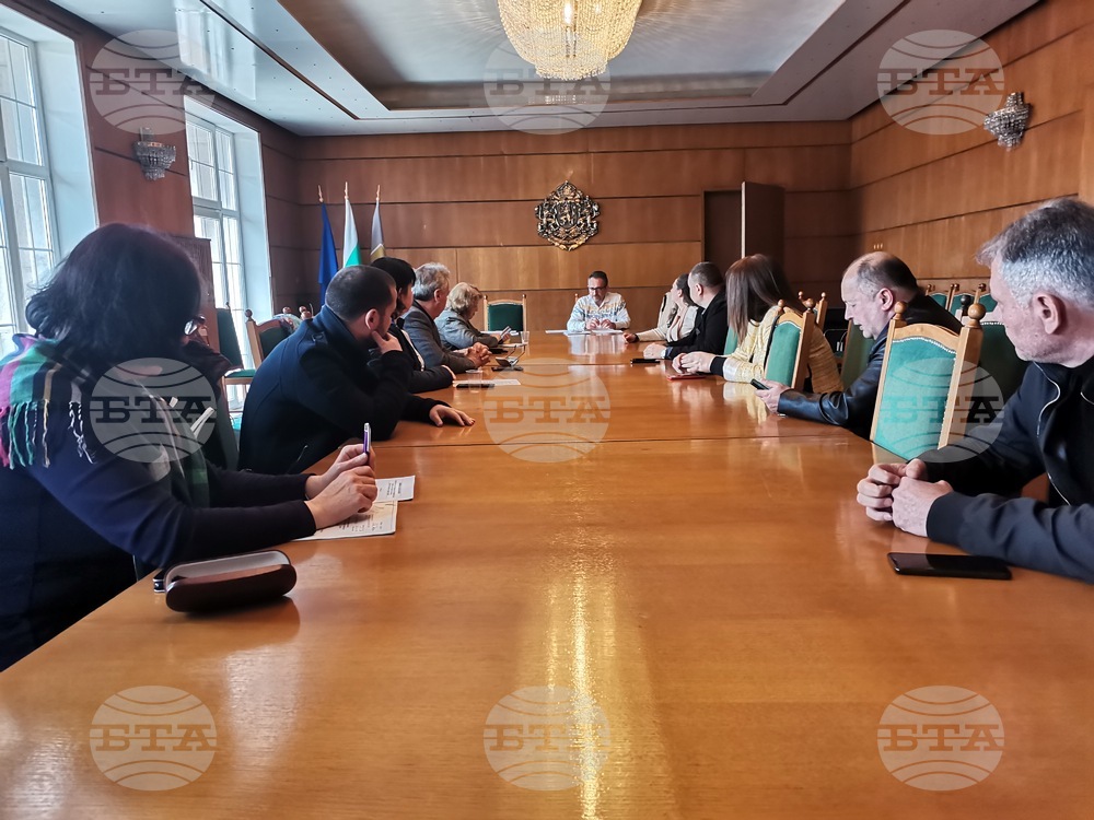 Комисията за почетните граждани подкрепи предложенията за писателя Калин Донков и адв. Теодосий Симеонов /посмъртно/, внася ги на заседание на Общинския съвет