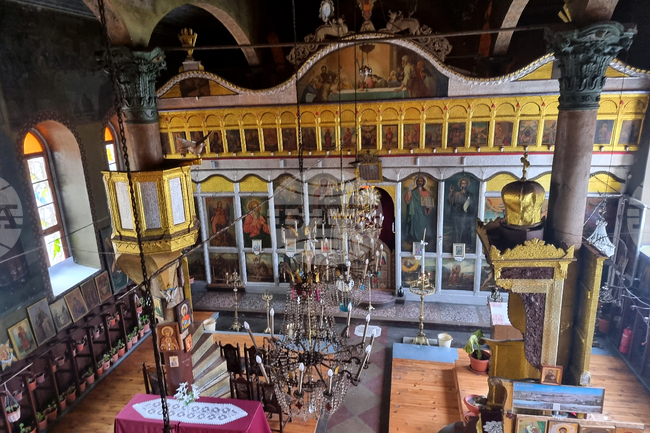 Започна реставрация на иконостаса в най-старата църква в Ямбол – „Св. Троица“