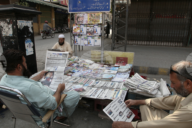 Бившият началник на пакистанското военно разузнаване Фаиз Хамид бе осъден на 14 г. затвор