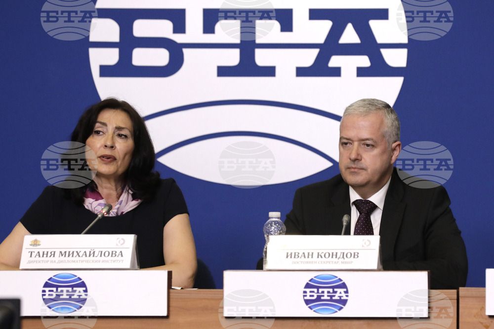 Национален пресклуб на БТА-София - Дипломатически институт към МВнР - годишнина - награди - пресконференция