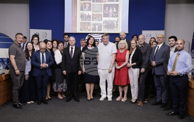 Национален пресклуб на БТА-София - Дипломатически институт към МВнР - годишнина - награди - пресконференция