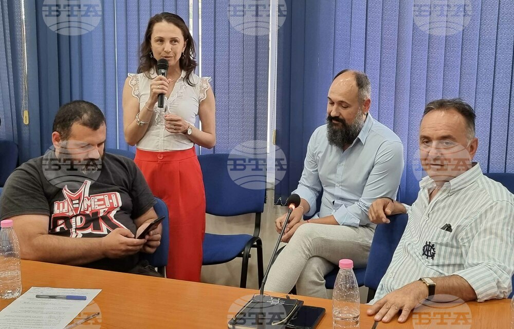 Шуменският поет и журналист Антоний Димов коментира нова песен на "Джанго Зе“, посветена на Алеко Константинов, и отбеляза, че авторът на "Бай Ганьо" е дописван и извън литературата