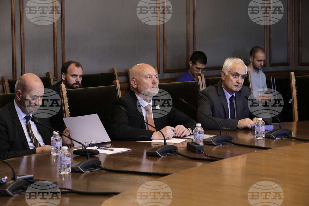 Парламент - Комисия по отбрана - Тодор Тагарев