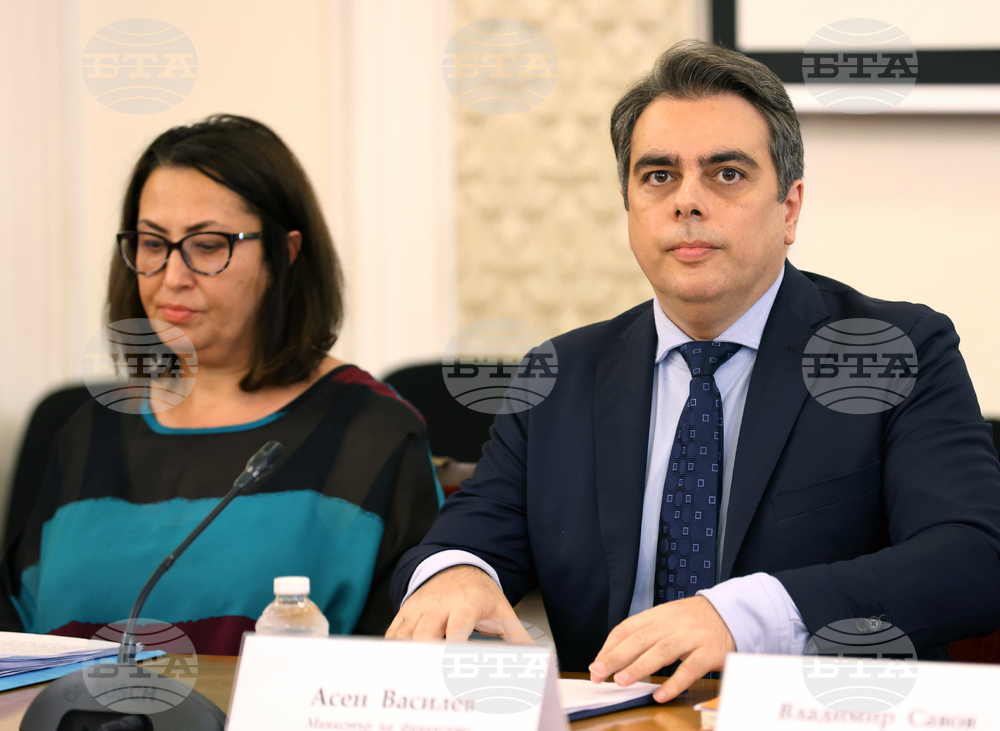 Парламент - Комисия по икономическа политика и иновации - Асен Василев