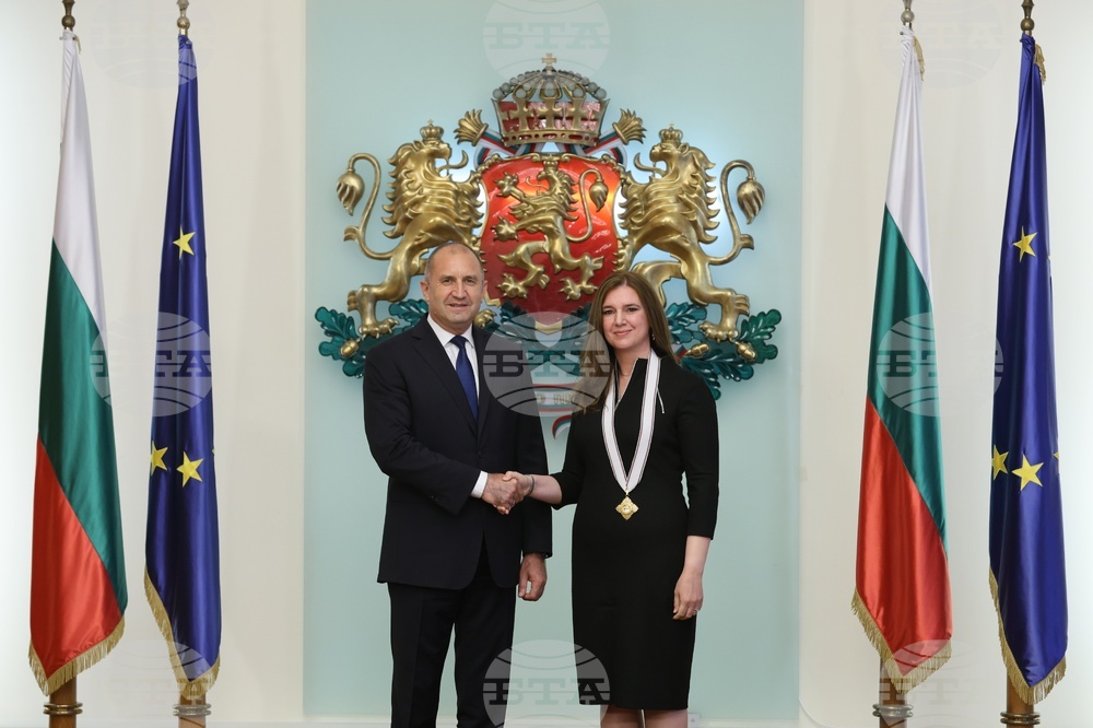 Румен Радев - орден „Мадарски конник“ - Текла Харангозо