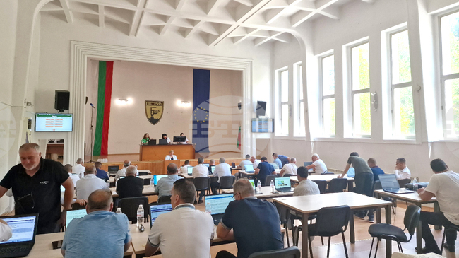 Общинският съвет в Петрич ще заседава извънредно днес, в предварителния дневен ред са включени четири предложения