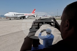 Летище София - товарен самолет Боинг 747 - посрещане