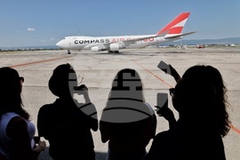 Летище София - товарен самолет Боинг 747 - посрещане