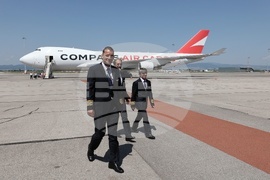 Летище София - товарен самолет Боинг 747 - посрещане