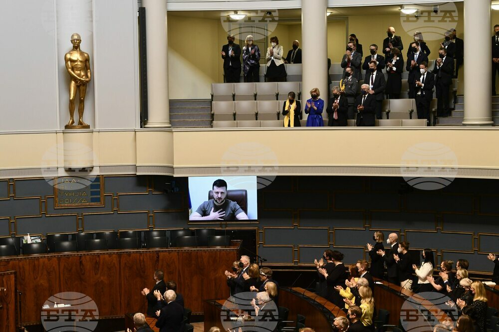 Зеленски каза, че не е имало украински войници на ударената от ракети гара в Краматорск