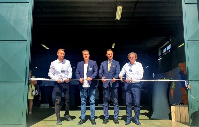 Министерство на икономиката и индустрията: Министър Богданов откри нов завод за високотехнологични авточасти в Стара Загора за над 50 млн.лв. и 300 работни места