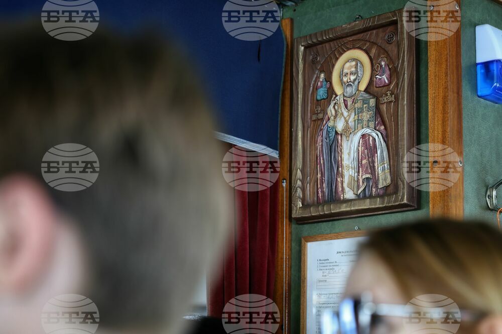Бургас - кораб „Св. Св. Кирил и Методий“ - мониторинг на водите