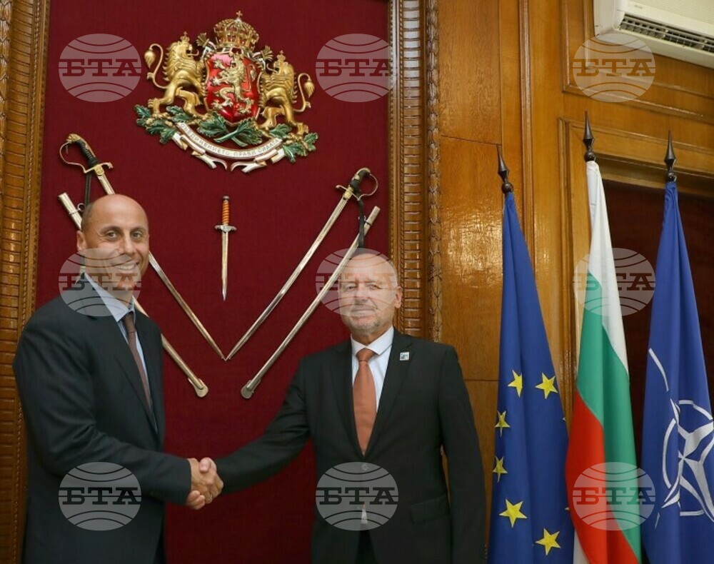 Defence Minister, Georgian Ambassador Discuss Defence Cooperation