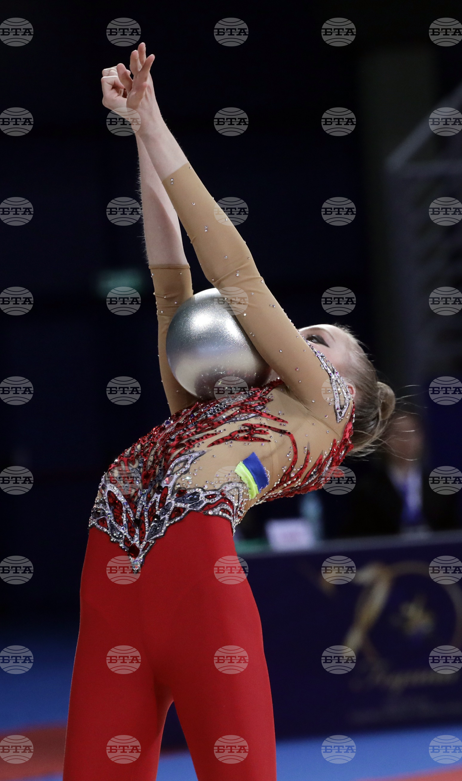 Художествена гимнастика - Полина Карика