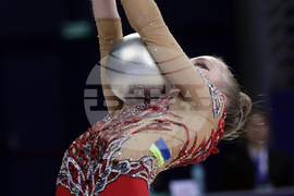 Художествена гимнастика - Полина Карика