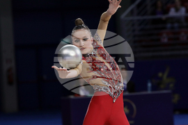 Художествена гимнастика - Полина Карика