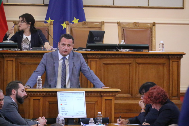 Иван Ченчев: Никога няма да се съгласим възпитателната среда да изчезне от българското семейство