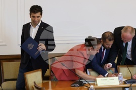 Парламент - Комисия по въпросите на Европейския съюз