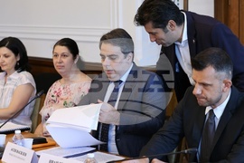 Парламент - Комисия по въпросите на Европейския съюз