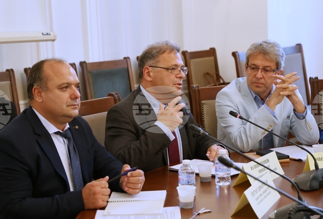  Парламент - Комисия по околната среда и водите 