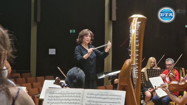 Маестра Сара Бисли Шнайдер: „Много ми е приятно да работя с Видинския симфоничен оркестър“